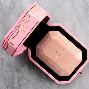 Diamond Light Highlighter by Too Faced